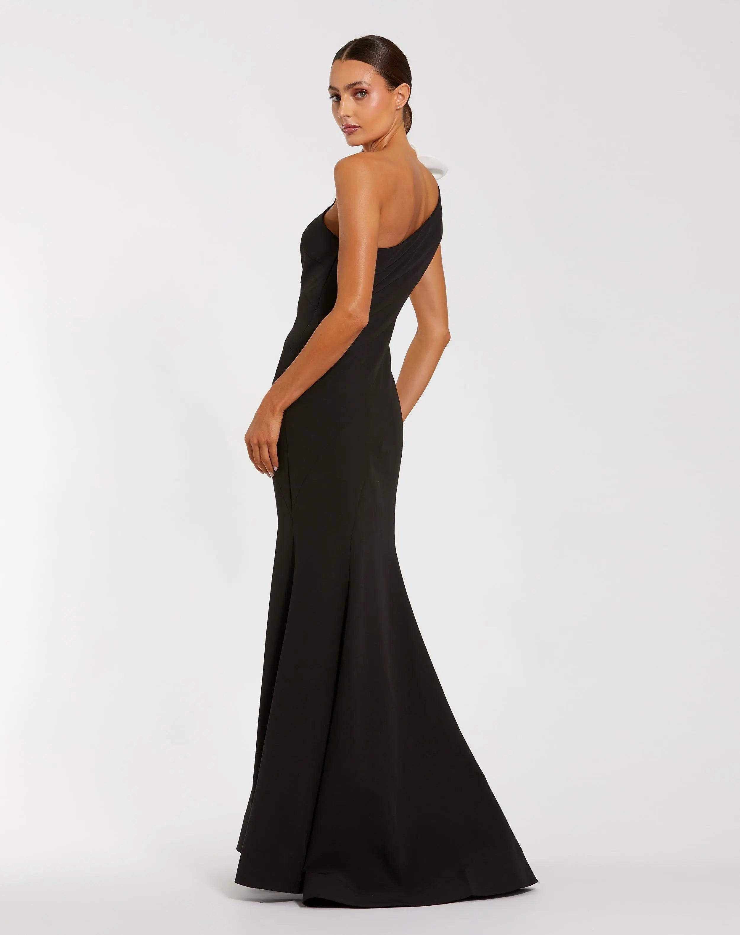 Black One Shoulder Mermaid Gown With 3D Flower
