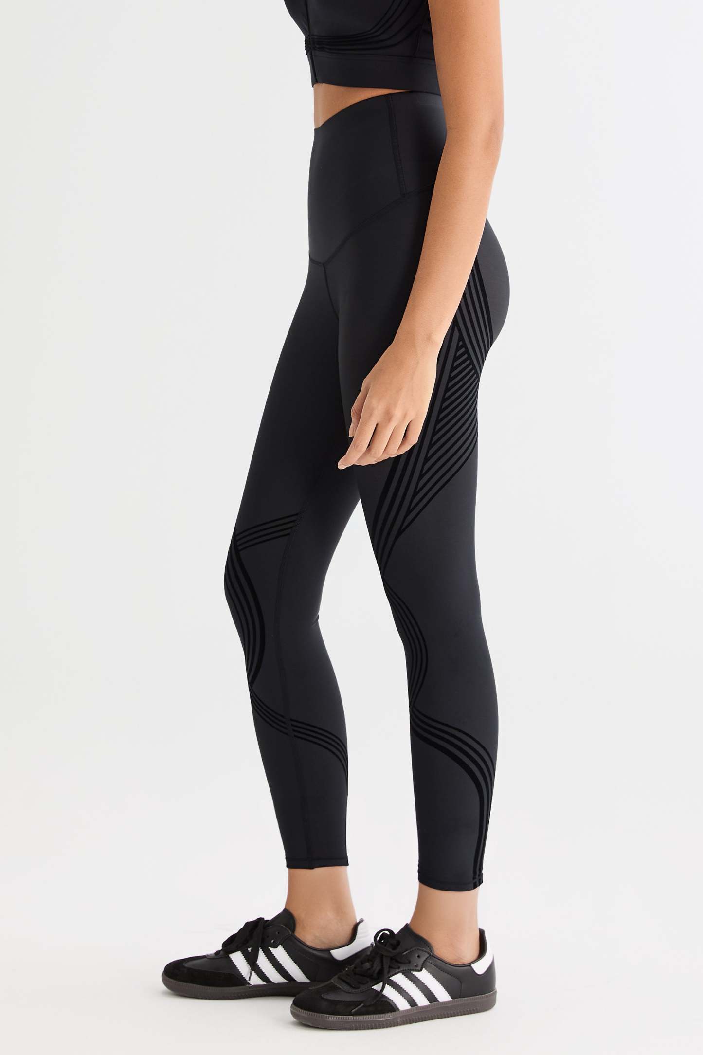 FlexSeam™ High-Waisted Signature 7/8 Leggings