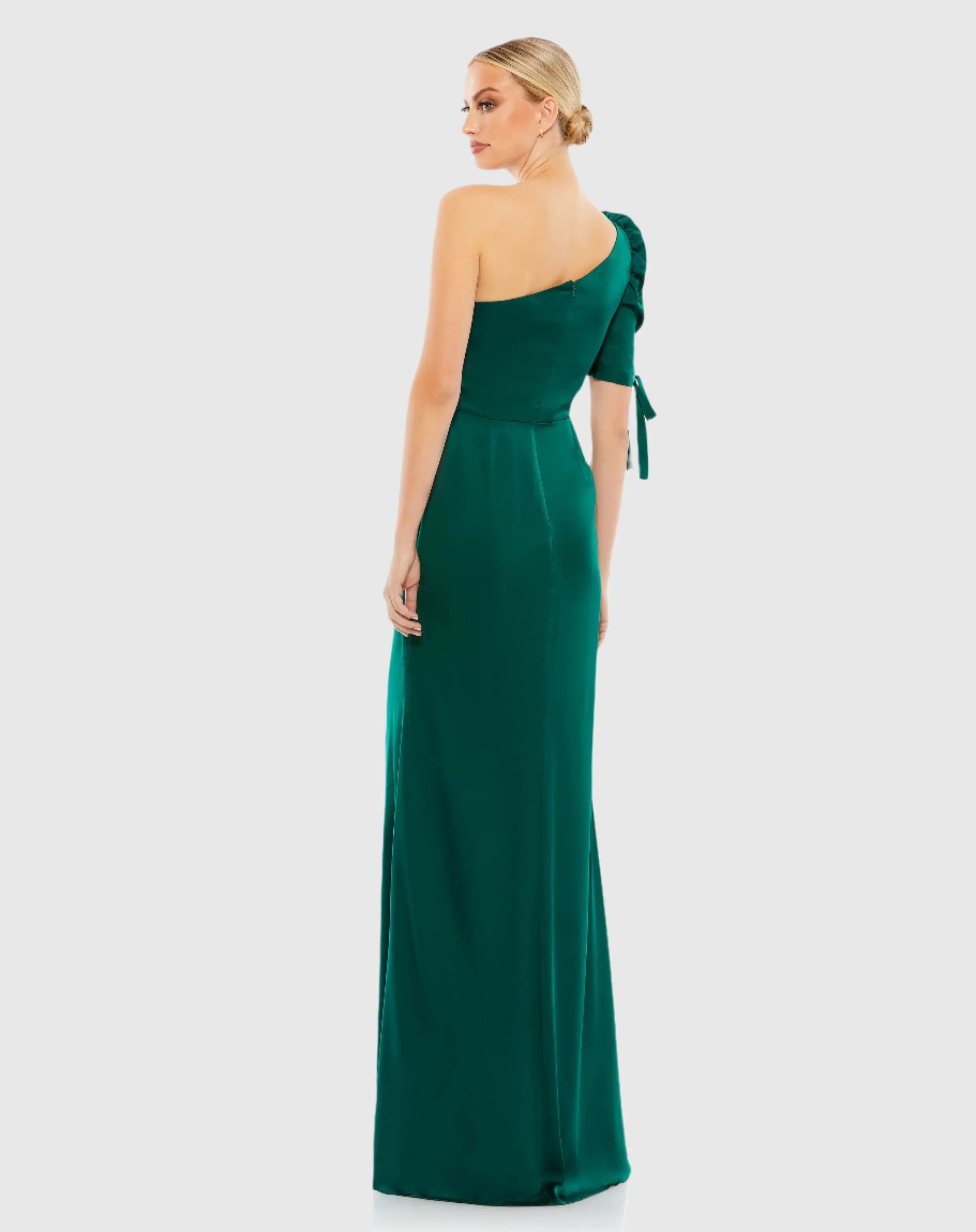 Green Satin One Shoulder Puff Sleeve Trumpet Gown